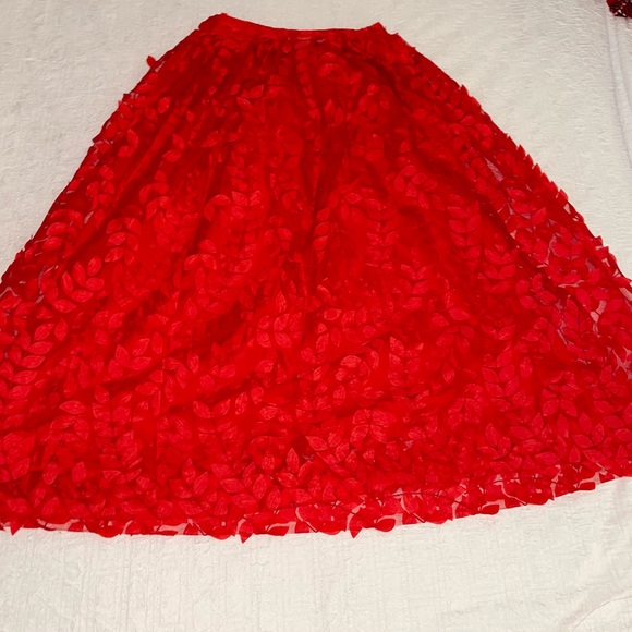 Anthropologie | Sunday in Brooklyn | Midi Skirt | Red | NWT | 3D Petal w Lining - Picture 6 of 16